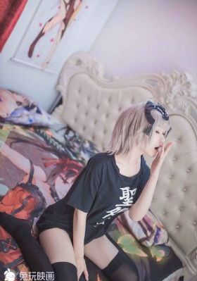 欧美美女泳衣_BD英语完整视频观看